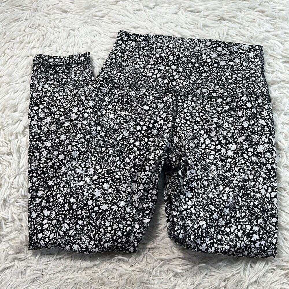 Lululemon Align High-Rise Crop 23" Venture Floral Alpine White Black